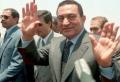  مبارك نجي من 12 محاولة لأغتياله ليخلع بثورة